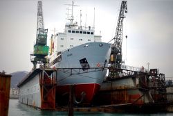 ООО «Судоремонтный комплекс – Приморский завод» успешно завершило плановый ремонт Плавбазы «Дальмос»